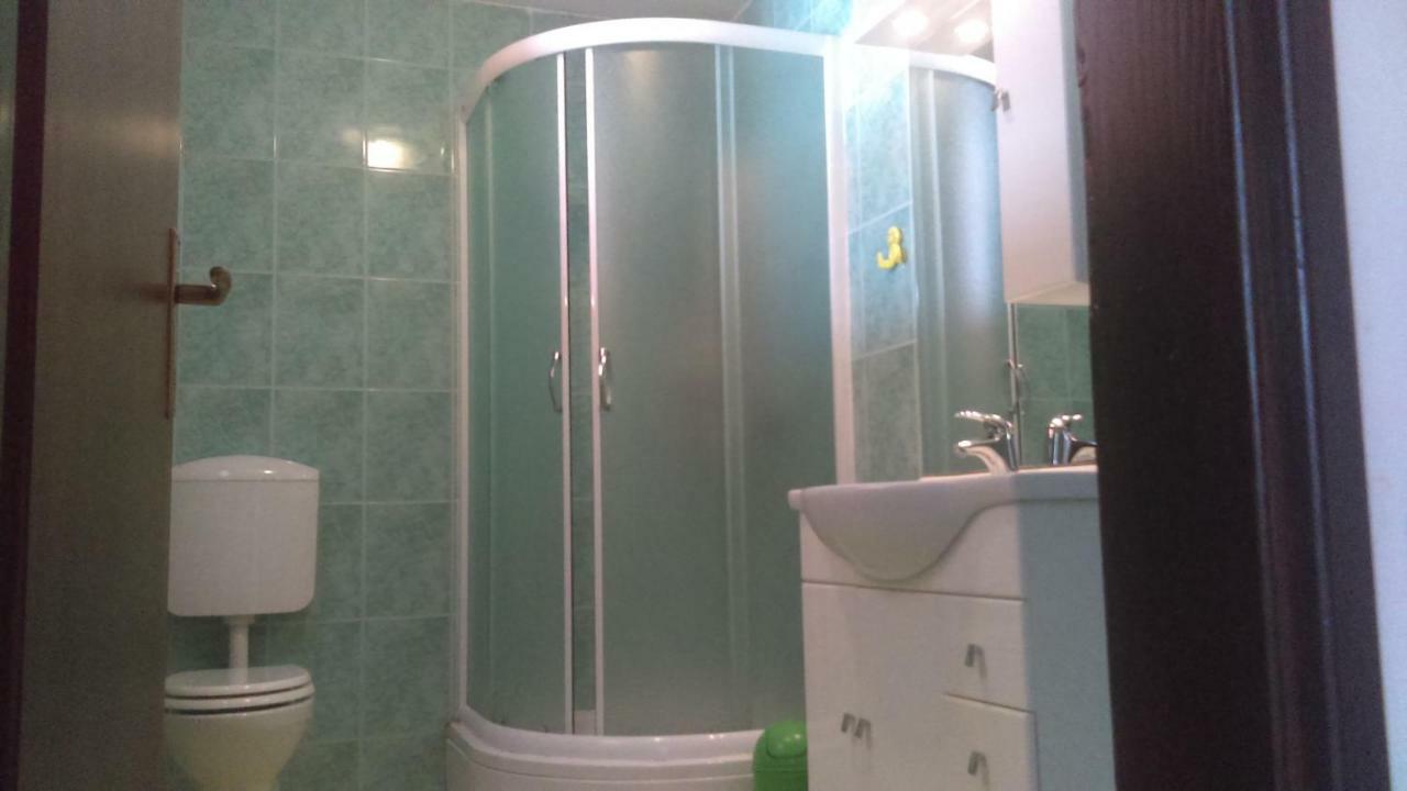 Apartment Petrovic Слуни Екстериор снимка
