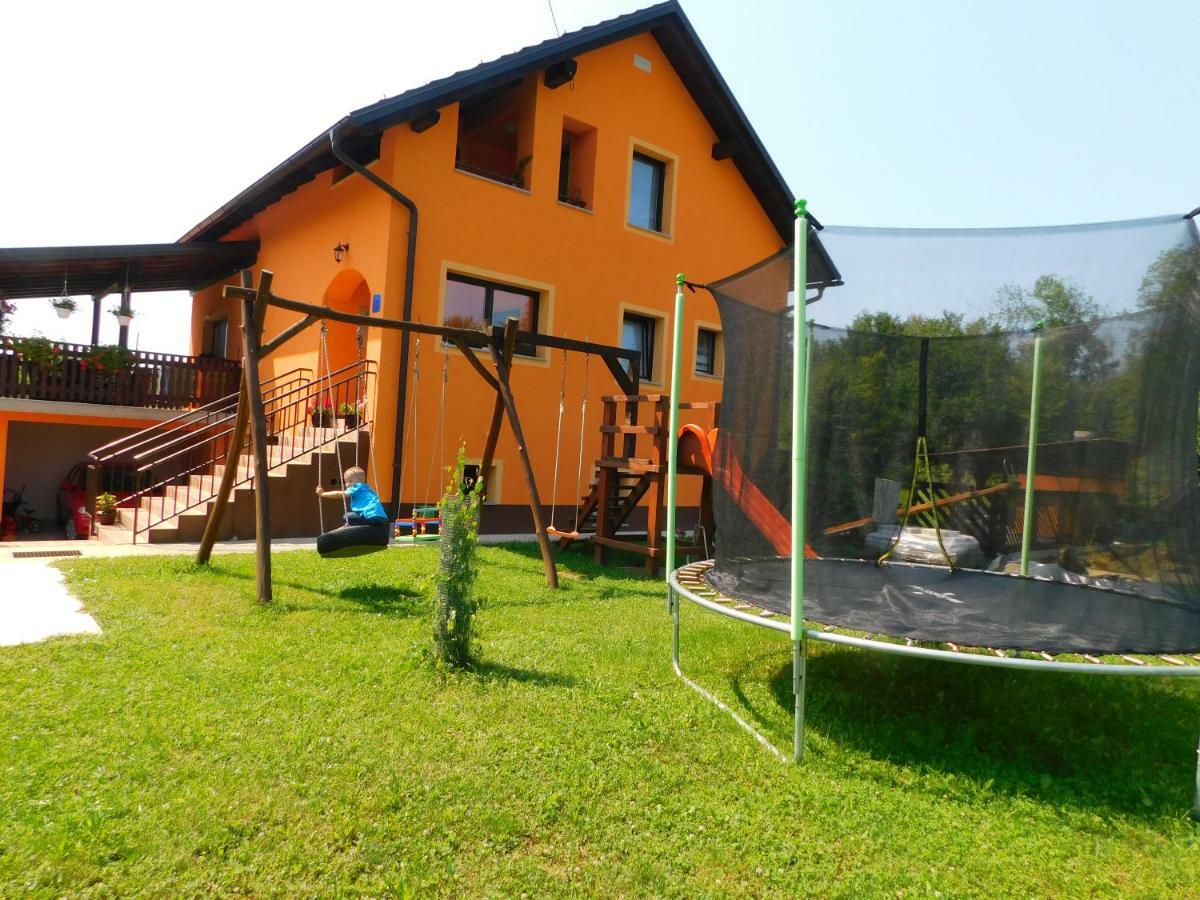 Apartment Petrovic Слуни Екстериор снимка