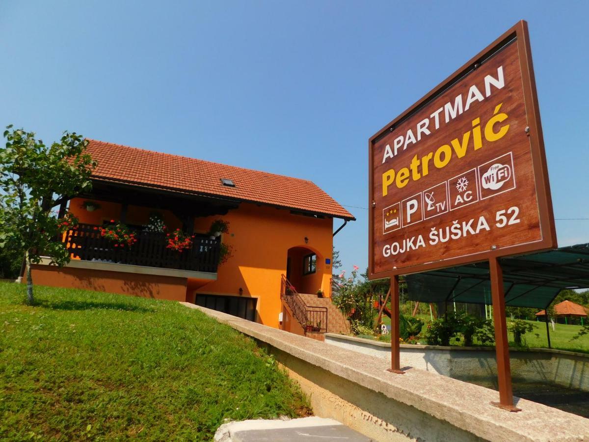 Apartment Petrovic Слуни Екстериор снимка